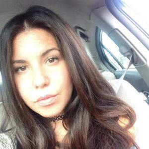 Meet your Posher, Joelle